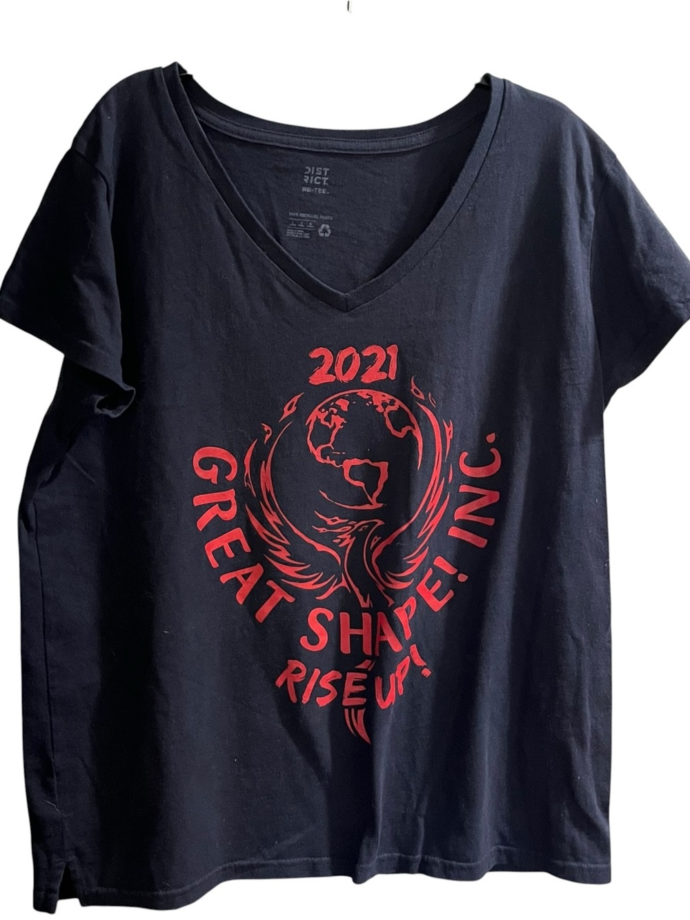 Women’s 2021 Graphic V-Neck Tee - Black/Red Size L